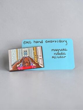 The Shining Magnetic Needle Minder - Multicolor